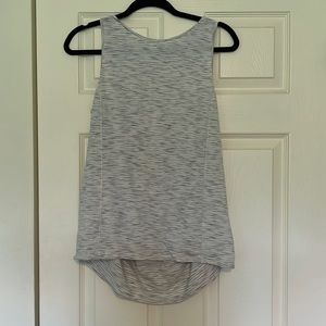 Lulu lemon keyhole back workout top